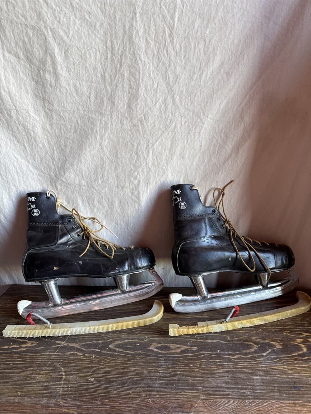 Vintage 1960's CCM Bobby Hull Pro OKA Black Leather Hockey Skates Sz 8.5” Mens